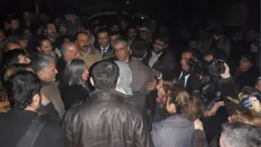 BDP'li Ayhan'a Havai Fişekli Karşılama