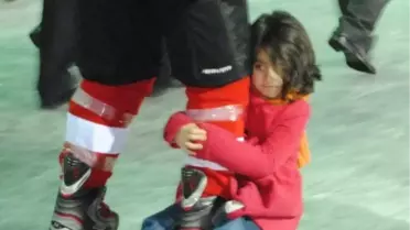 Plastik Kapak ve Atık Pil Toplayan Çocuklar Buz Pateni Keyfi Yaşadı