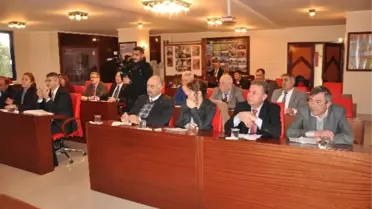 Yılın İlk Toplantısı 8 Eksikle Yapıldı