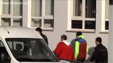 İntihar eden muhtarın tabancasını çalmışlar -