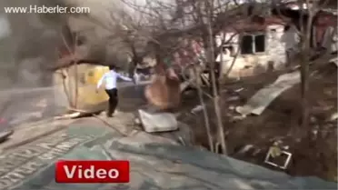 Kadıköy'de Korkutan Gecekondu Yangını