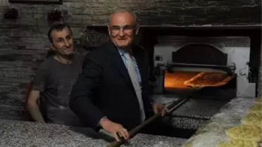 Başkan Yılmaz Fırında Ekmek Pişirdi