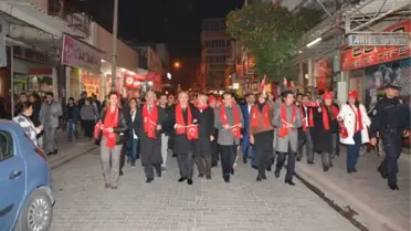 Boru-Trampet Takımı Eşliğinde Fener Alayı