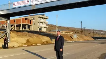 Gölova'da Öğrenciler İçin Üst Geçit Yapıldı