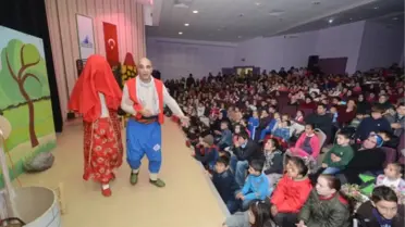 Kartepe'de Çocuklar Tiyatro ile Buluşturuluyor