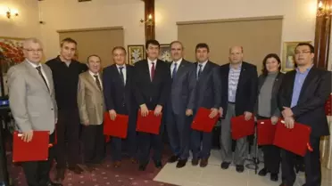 Başkanlar ve Meclis Üyeleri 5 Yılın Stresini Attı