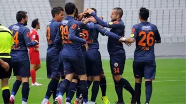 İstanbul Büyükşehir Belediyespor: 1 - Samsunspor: 3