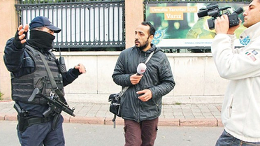 Emniyet Gazetecilerine Vali Onayı Şartı Getirildi