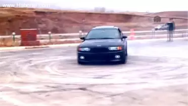 Amasya'da Otomobil Gösterisi