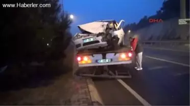 Gaziantep'te Tıra Çarpan Otomobilin Sürücüsü Yaralandı