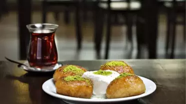 'Kuzumuzu Ne Doktorlar Ne Mühendisler İstedi, Kısmet Sizeymiş.'