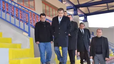Vali Küçük Stadyumda İnceleme Yaptı