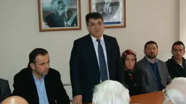 AK Parti Eynesil İlçe Başkanı İbrahim Topal ve Yönetim Kurulu Üyeleri Görevlerinden İstifa Etti