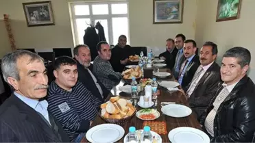 Taşlıçay'da Gazeteciler Yemekte Biraraya Geldi