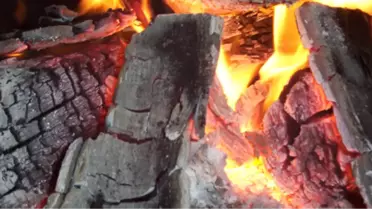 Tenekede Yaktığı Ateşle Isınmak İsterken Öldü