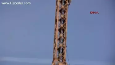 Eşi Evi Terk Edince, 70 Metrelik Direğe Çıktı