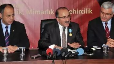 Trabzon Belediye Başkanı Gümrükçüoğlu Basın Mensuplarının Sorularını Cevaplandırdı