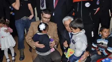 İslahiye Çadır Kentte Karne Heyecanı