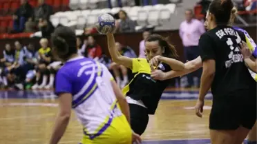 Ege Perla Konak, Yenimahalle Belediyespor'a 31-24 Yenildi