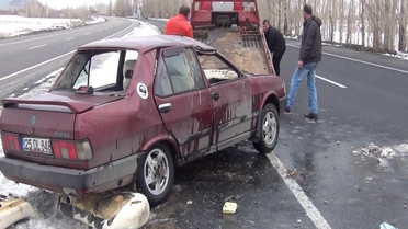 Pasinler'de Trafik Kazası: 1 Ölü 4 Yaralı