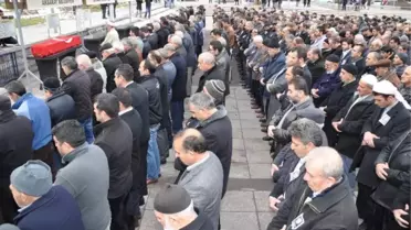 Aksaray'da MHP'li Akyıldız İçin Gıyabi Cenaze Namazı Kılındı