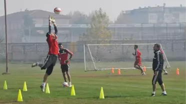 İnegölspor Üç Puan İstiyor