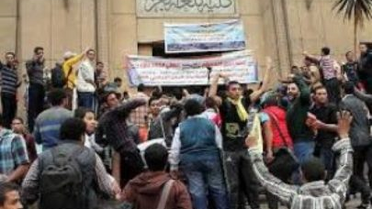 Mısır'da Dekanı Protesto Eden Öğrencilere Hapis Cezası