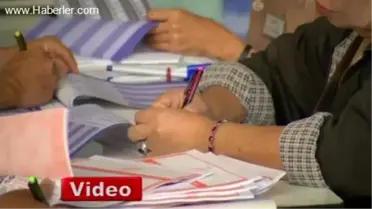 Tayland'da Göstericiler Oy Kullanımını Engelledi
