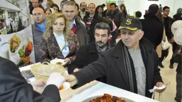 Köfteci İsmail; EMİTT 2014'te 1 Ton Kabak Tatlısı Dağıttı