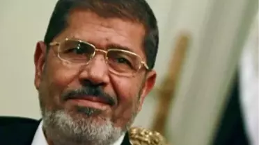 Mursi'nin Yargılandığı Dava Yarına Ertelendi