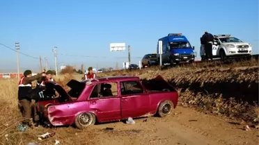 Aksaray'da Otomobil Şarampole Yuvarlandı: 3 Yaralı
