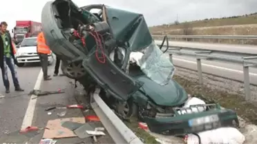 Samsunda Otomobil Bariyere Çaptı: 2 Ölü, 3 Yaralı