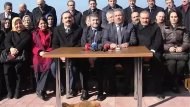 Ak Partililere Tavuk Sürprizi