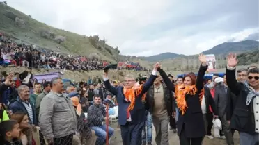 Başkan Çerçioğlu Kuyucak Deve Güreşlerine Katıldı