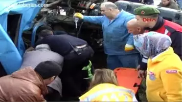 İş Makinesi Devrildi: 1 Yaralı