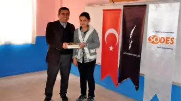 Tut İlçesinde Öğrencilere Kitap Dağıtıldı