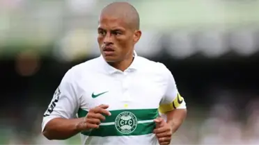 Alex'in Örgütlediği Futbolcular Greve Gidiyor