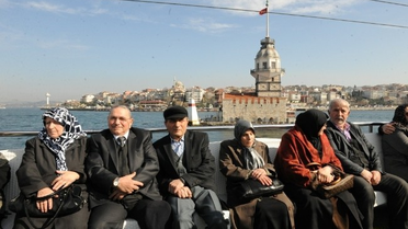 40 Yıllık Evli Çiftler, Kız Kulesi'nde 14 Şubat'ı Kutladı