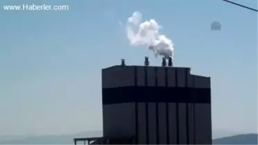 Fabrikada patlama - Üzerine kapak düşen işçi öldü -