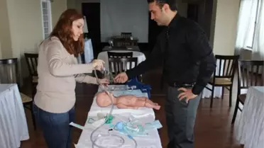 Yenidoğan Canlandırma Eğitimine Katılanlara Sertifika Verildi