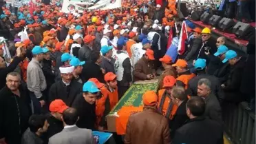Türk-İş 'Kölelik Düzenine Son' Mitingi Düzenledi
