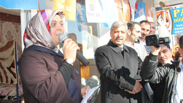 AK Partili Kadınlar Seçim Bürosu Açtı