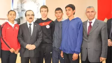 Balkan Salon Şampiyonası'na Adana'dan İki Sporcu Katılacak