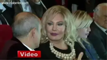 Emel Sayın 99 Çocuk ile Aynı Anda Düet Yaptı