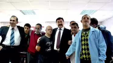 Başkan Odabaşı'ndan Zihinsel Engellilere Moral