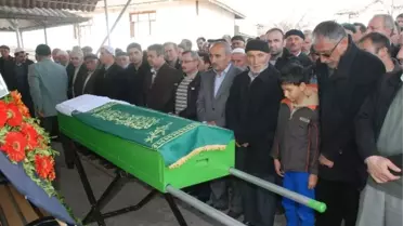 İntihar Eden Polis Memuru Memleketi Tokat'ta Toprağa Verildi