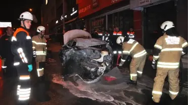 İzmir'de Trafik Kazasında 2 Kişi Yanarak Hayatını Kaybetti