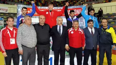 Genç Erkekler Grekoromen ve Serbest Güreş Türkiye Şampiyonası Sona Erdi