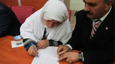 Van'da Öcalan'ın Özgürlüğü İçin İmza Kampanyası