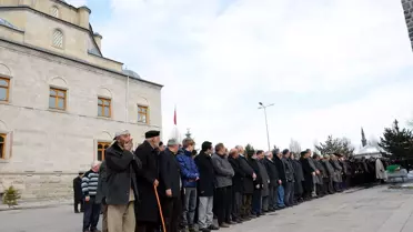 Şart Yerine Getirildi, Tarihi Caminin Bahçesine Defnedildi